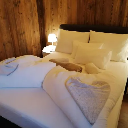 Oberholzer & Apartament *