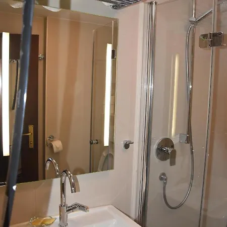 Oberholzer & Lägenhet