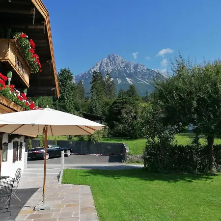 Oberholzer Landhaus&appartement * Ellmau