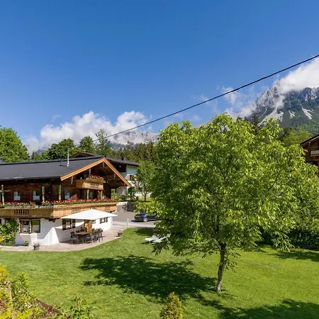 Oberholzer Landhaus&appartement * Ellmau